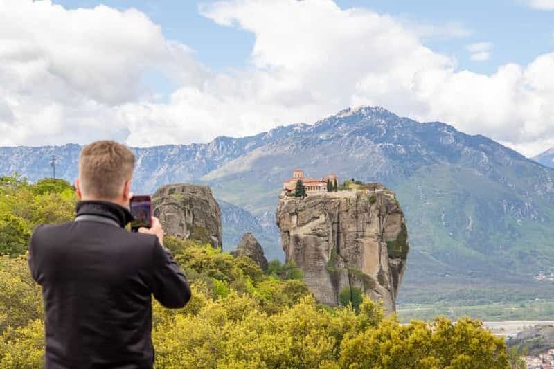 D'Athènes aux Météores : Visite en bus des monastères et des grottes cachées
