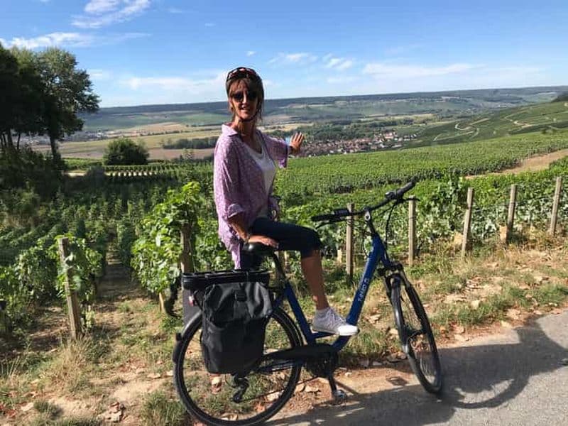 Balade d'Angélique en vélo électrique en Champagne