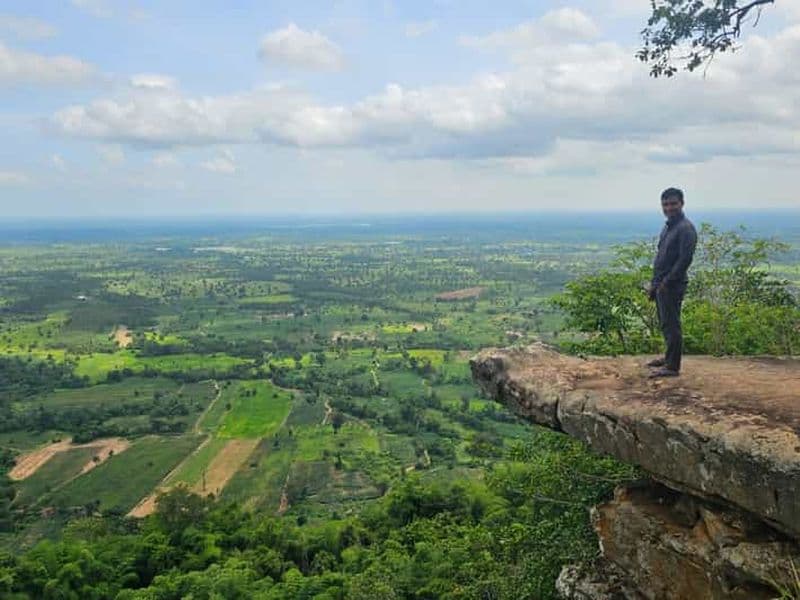 Visite du quartier général des Khmers rouges et de leur dernier combat depuis Siem Reap