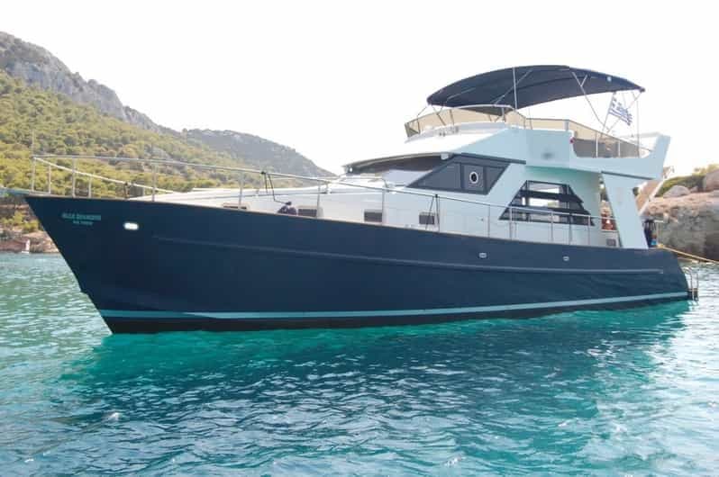 Billet Athènes : Bateau privé de la Riviera avec plongée en apnée