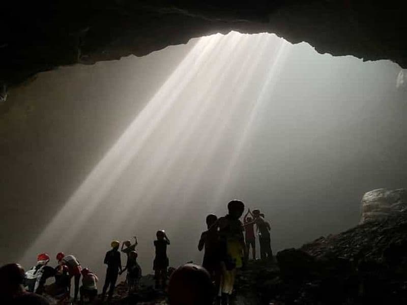Grotte de Jomblang et plage de Timang avec promenade en gondole tout compris