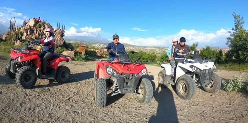 Arequipa : visite à pied de la ville et en quad à Las Rocas