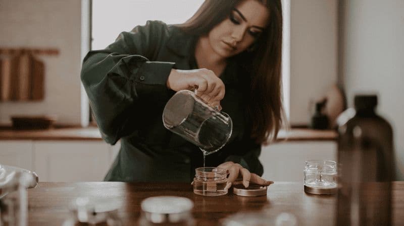 Budapest : atelier de fabrication de bougies avec parfum personnalisé