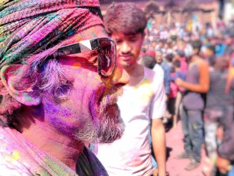 Billet Katmandou : Fête de Holi à Katmandou avec des locaux