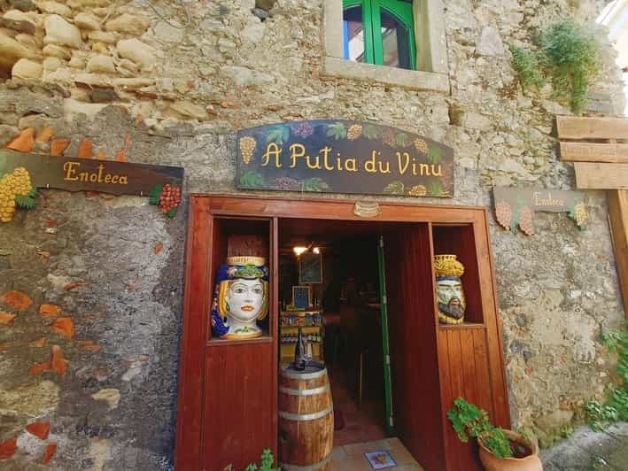 Billet Trekking del Borgo dans le village