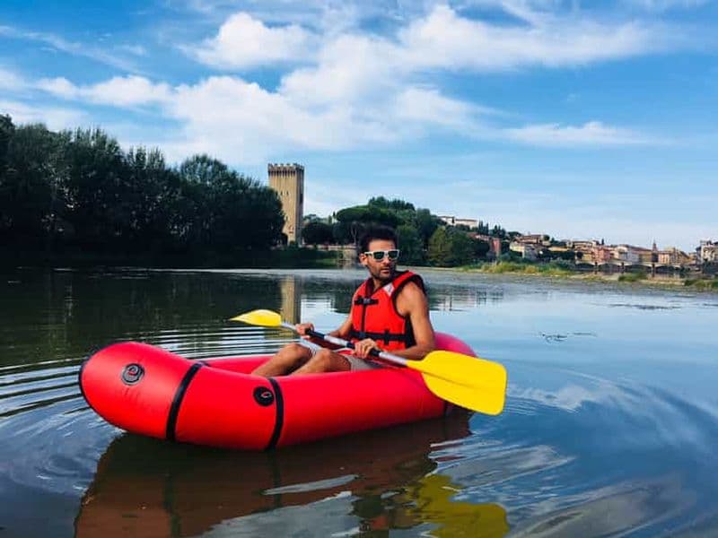Florence : Croisière guidée en kayak sur le Ponte Vecchio et les curiosités de la ville
