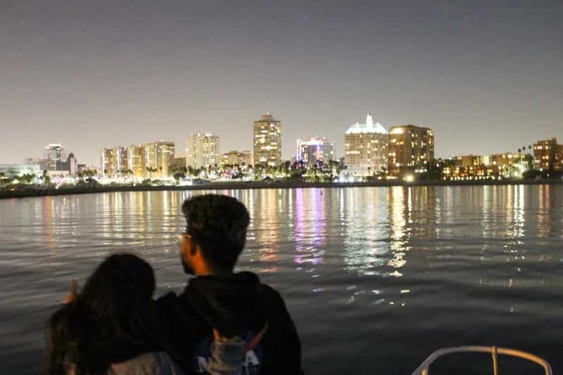 Long Beach : Croisière nocturne privée sur un yacht avec les lumières de la ville
