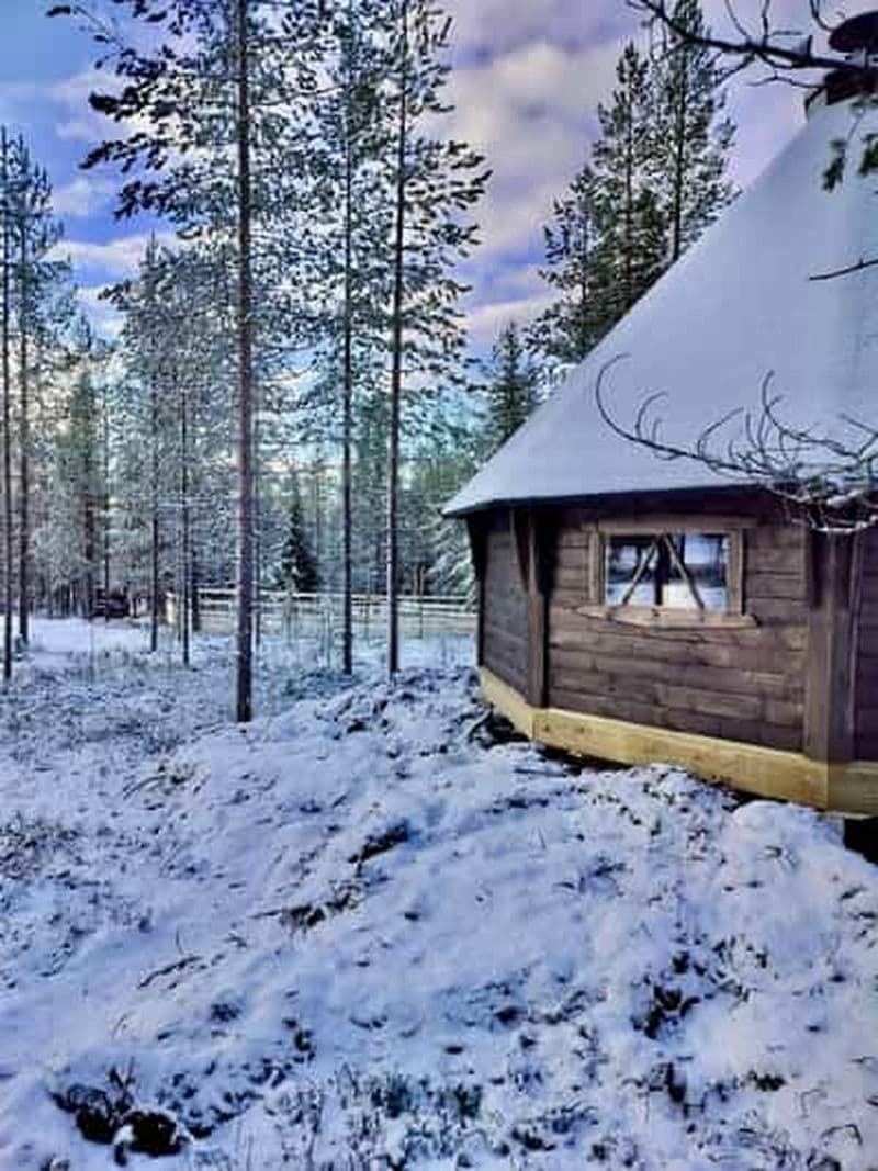 Rovaniemi : Parc d'activités hivernales avec patinage sur glace et ski