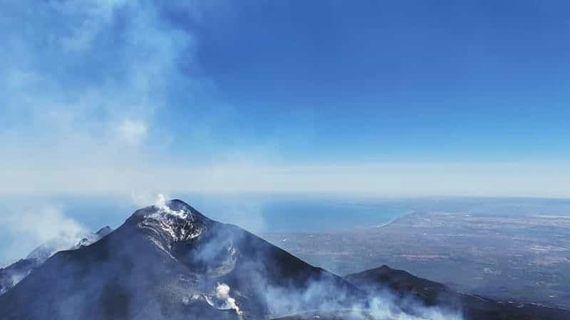 Billet Mont Etna : cratère central (3 340 m) avec téléphérique et véhicule tout-terrain