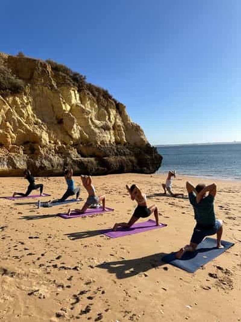 Lagos : Flow & Glow | Hatha Flow Yoga matinal sur la plage
