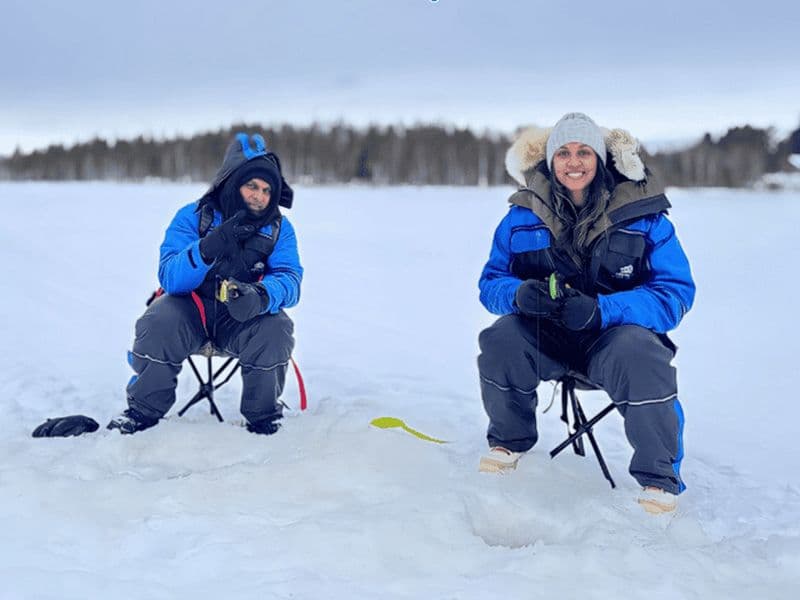 Billet Rovaniemi : Pêche sur glace depuis une propriété privée au bord d'un lac, avec barbecue