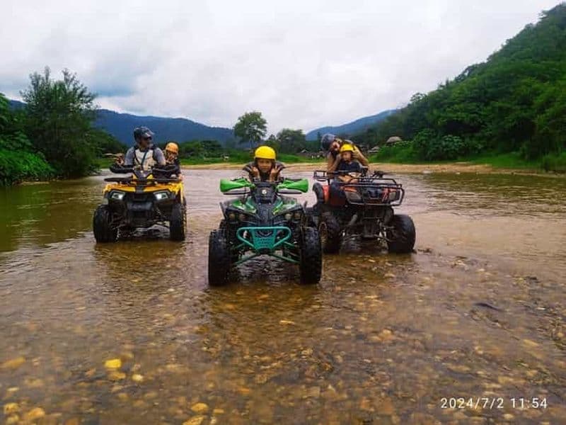 Chute d'eau collante et aventure en quad