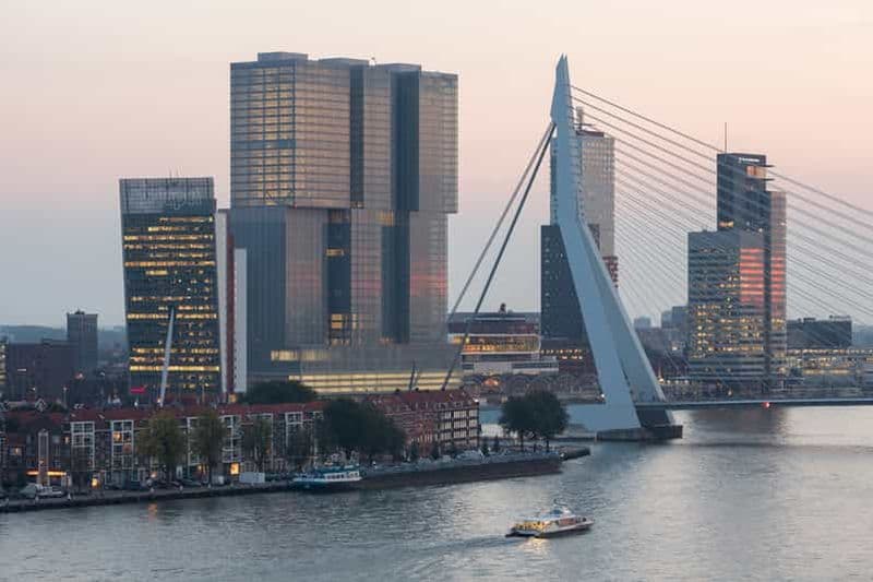 Billet Rotterdam : Wilhelminapier, Architecture en hauteur et flottante