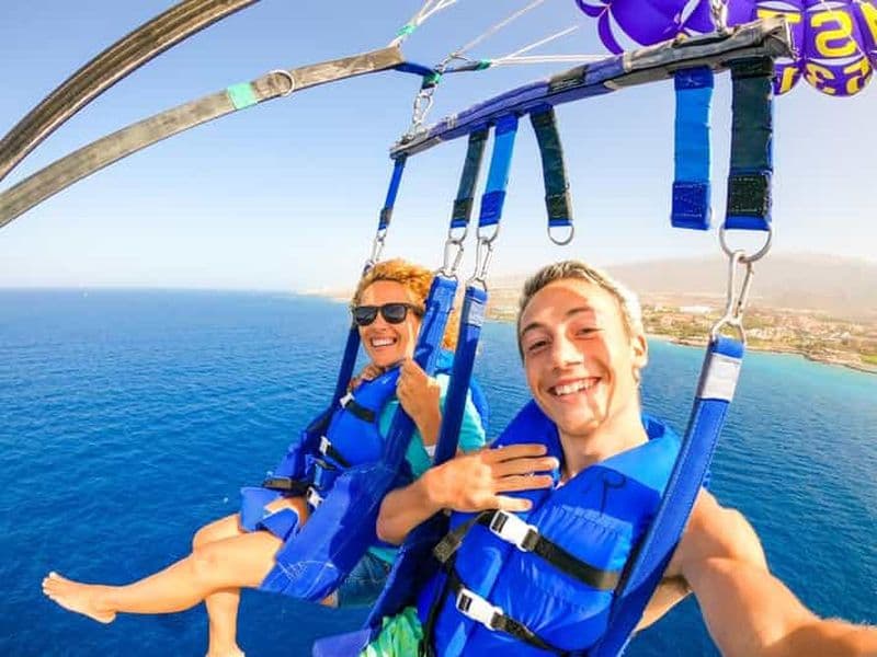 Billet Hurghada : Parachute ascensionnel, jet boat, banane, canapé et transferts