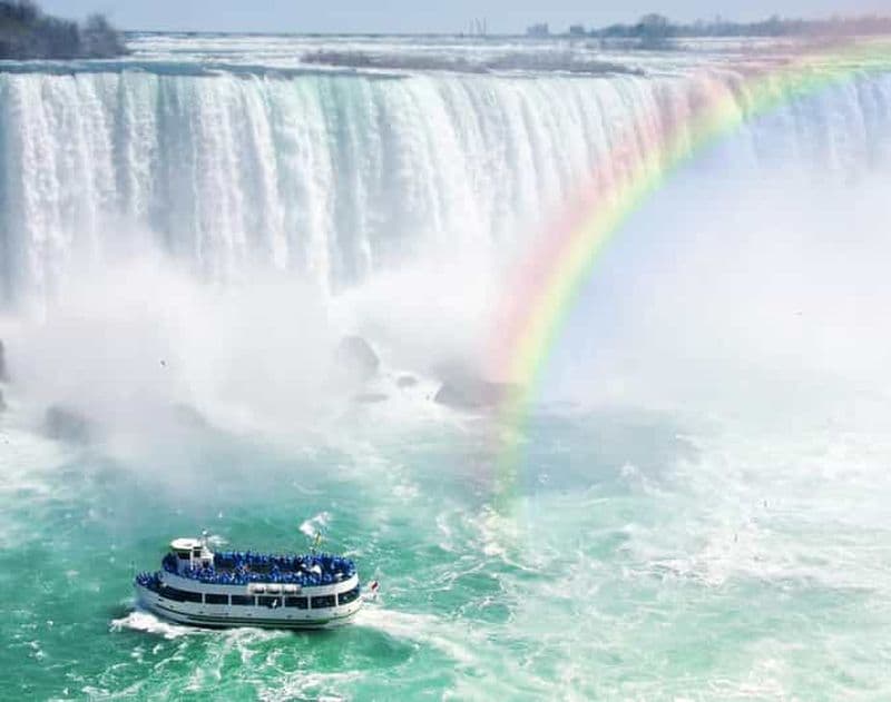 Au départ de Toronto : visite en bus des chutes du Niagara avec croisière