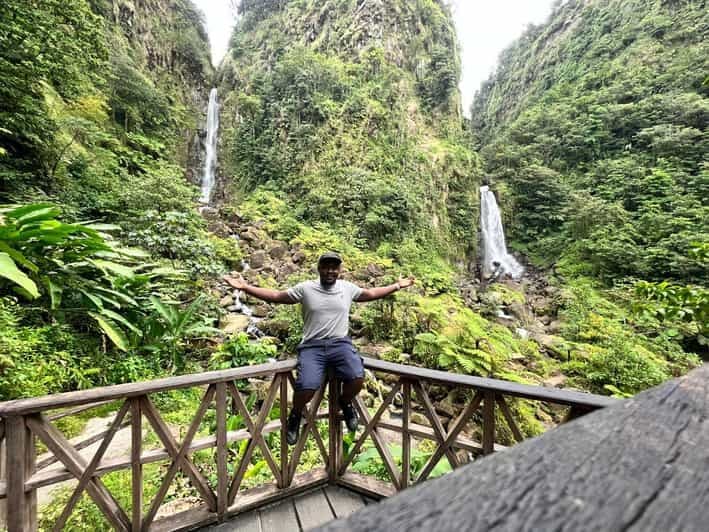 Roseau : Excursion dans la forêt tropicale, chute d'eau et baignade dans un canyon d'eau