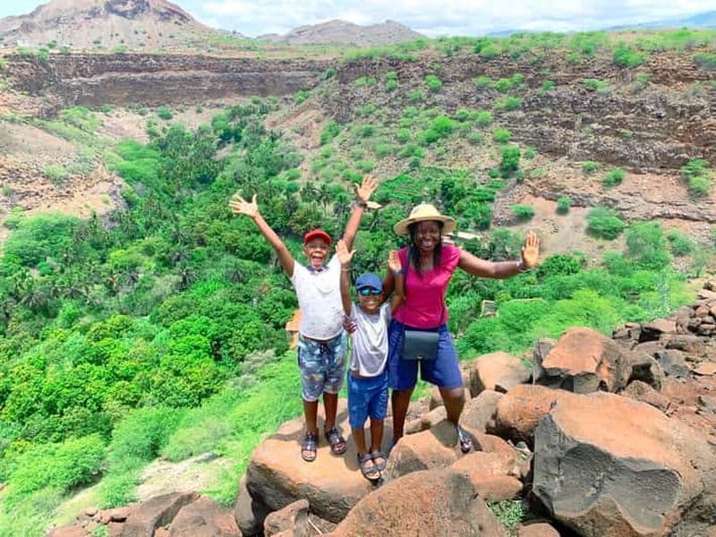 Billet Santiago : Randonnée dans la vallée de Calabaceira et visite de Cidade Velha