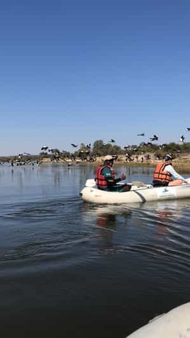 L'entreprise de canoë-kayak de Victoria Falls gère et organise des excursions en canoë-kayak.