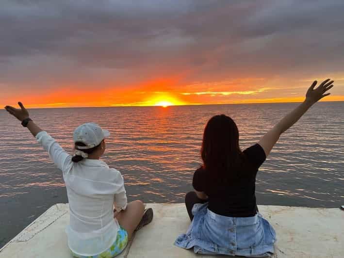 Billet Village flottant : tour en bateau au coucher du soleil et visite du marché
