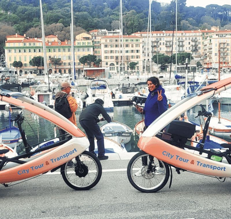 Nice : visite guidée 1h30 en TukTuk avec guide Nicois.