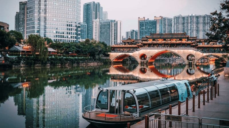 Chengdu : Croisière nocturne sur la rivière Jinjiang avec spectacle de lumière