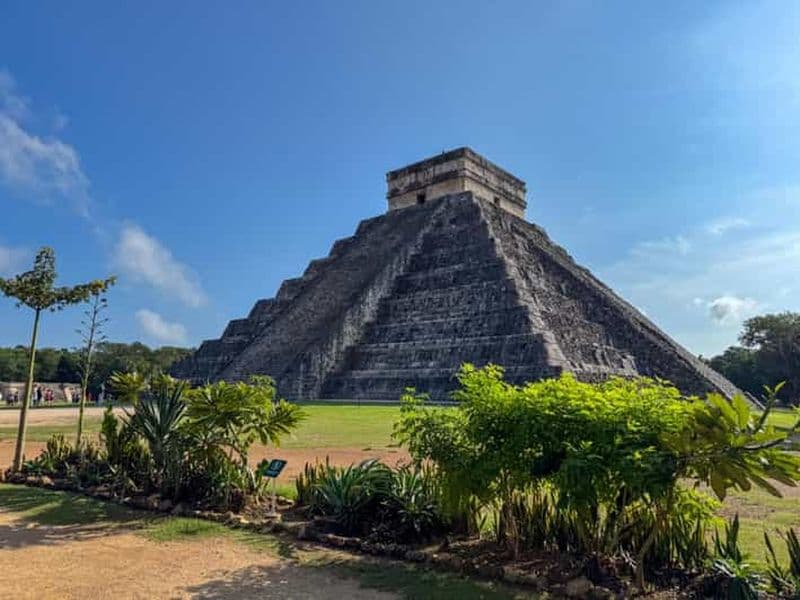 Billet Au départ de Tulum : excursion à Chichen Itza, aux cénotes et à Valladolid
