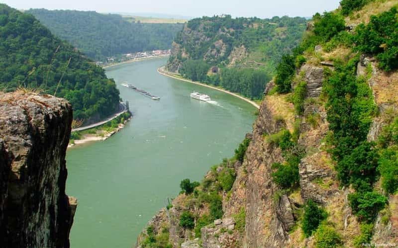 Billet Vallée du Rhin moyen : dégustation de vin chaud avec les vignerons et croisière préalable sur le Loreley