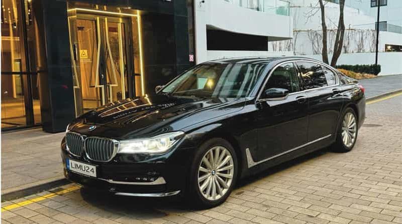 Transfert privé de l'aéroport de Tallinn au centre ville de Tallinn