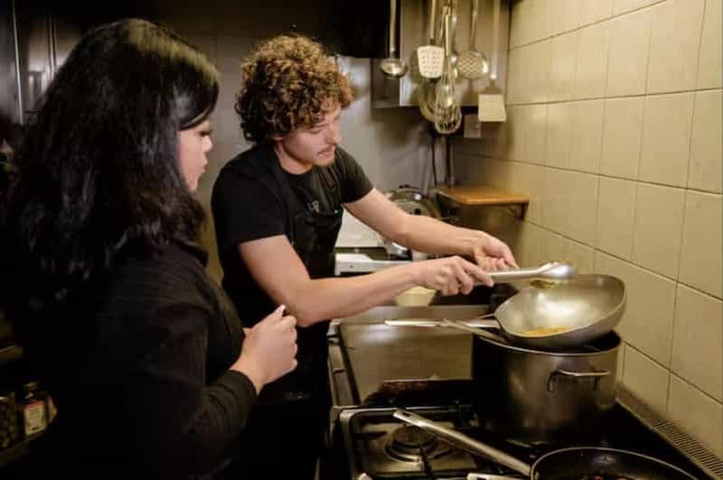 Billet Venise : cours de cuisine, pâtes carbonara et vin