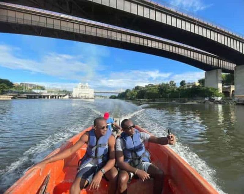 Visite Privée : Croisière sur la Rivière de Saint-Domingue et Tour des Sites de la Ville