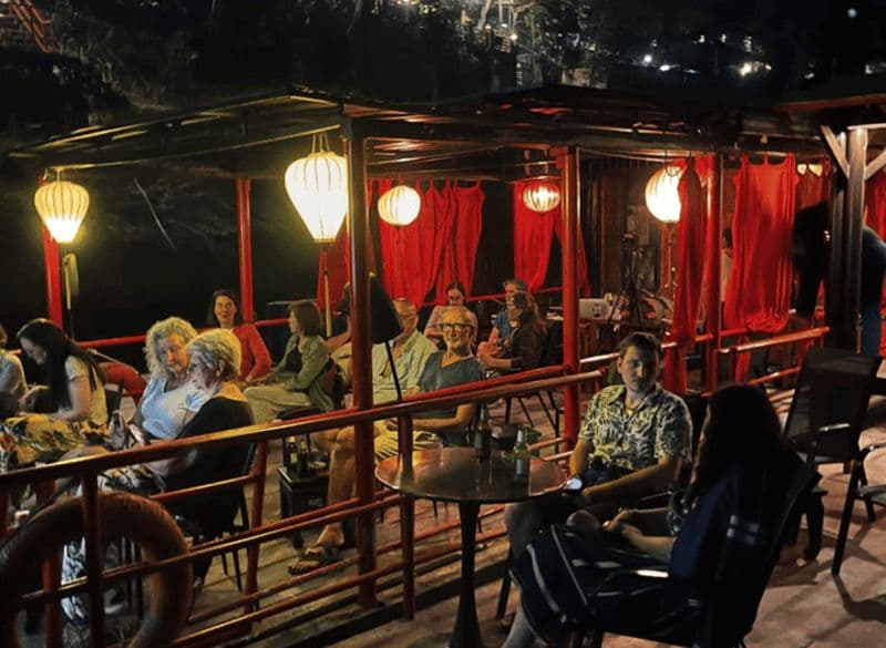 Luang Prabang : Théâtre d'Ombres sur l'Eau avec Collation