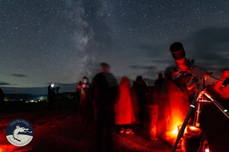 Billet Brecon : observation collective des étoiles à l'observatoire de Brecon Beacons