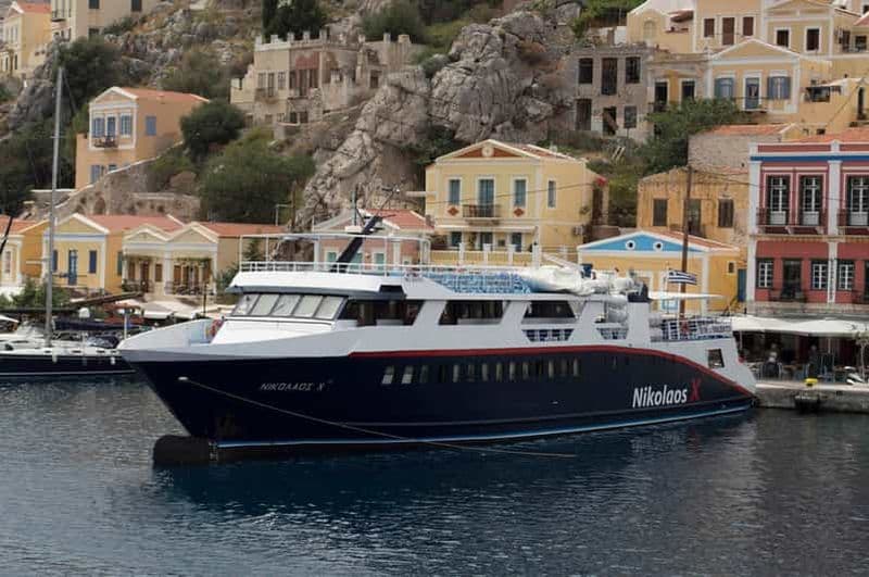 Billet Au départ de Rhodes : Excursion d'une journée sur l'île de Symi et le monastère de Panormitis