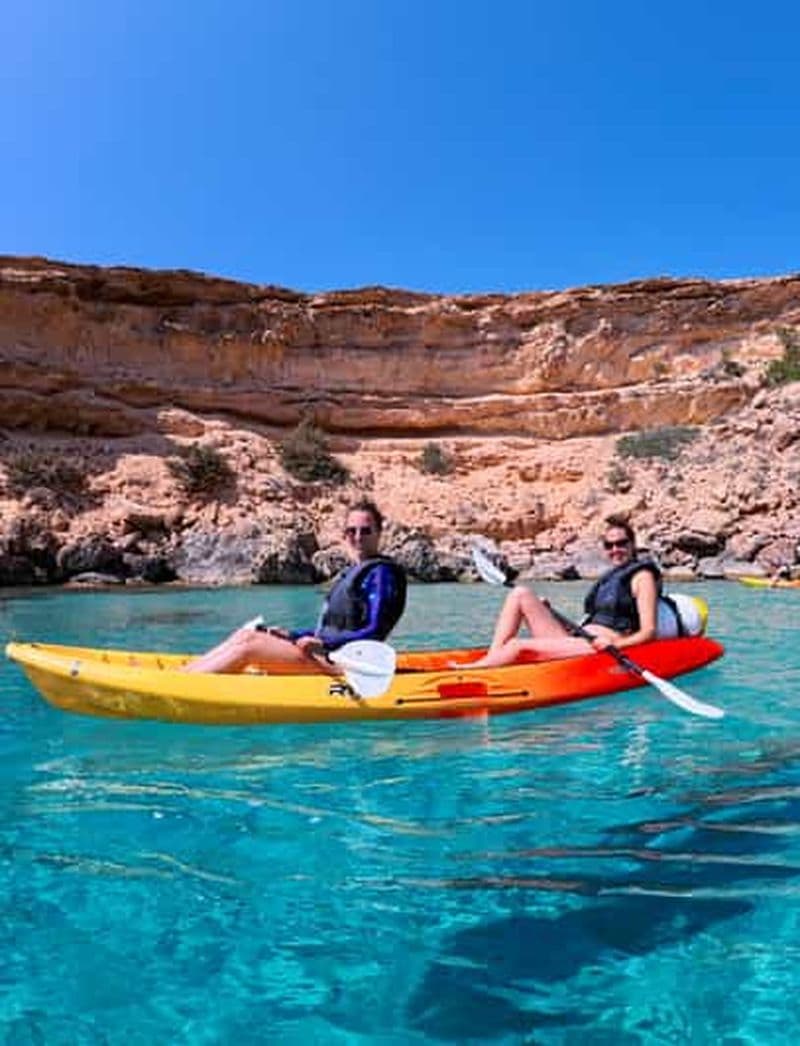Billet Ibiza : kayak et plongée avec tuba dans des grottes marines et des eaux cristallines