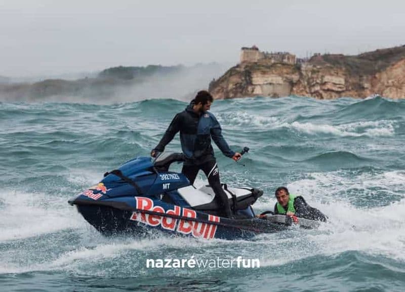 Nazaré : Découvrez la zone des grandes vagues en jet ski avec traîneau