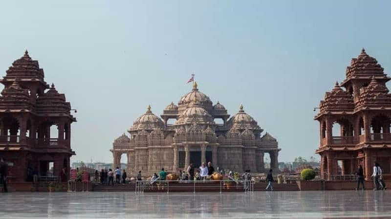 Delhi : visite nocturne du temple Akshardham, de la porte de l'Inde et de Safdarjung