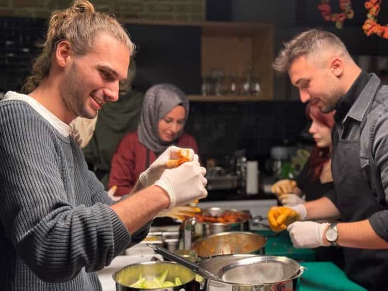 Istanbul : cours de cuisine turque avec un chef professionnel