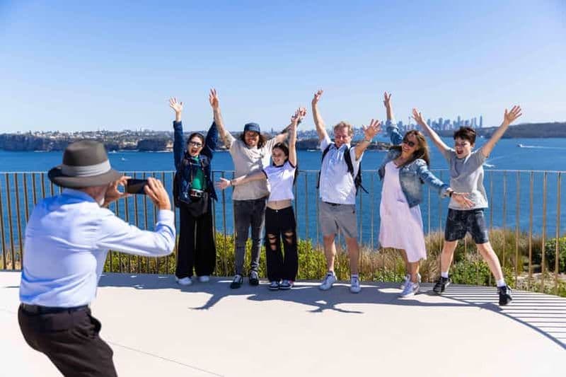 9h30 Transfert aéroport de Sydney à l'hôtel avec visite d'une demi-journée