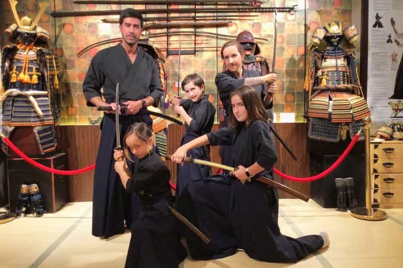 Billet Musée des samouraïs et des ninjas d'Asakusa : leçon d'épée pour les familles