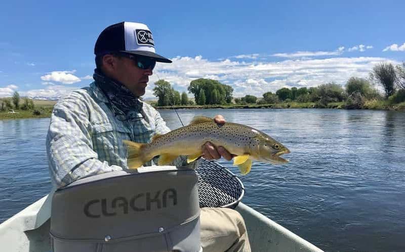 Fleuve Saint-Laurent : Pêche d'aventure en bateau à moteur