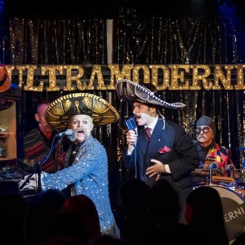 Rome : billet d'entrée pour un spectacle de cabaret et de burlesque