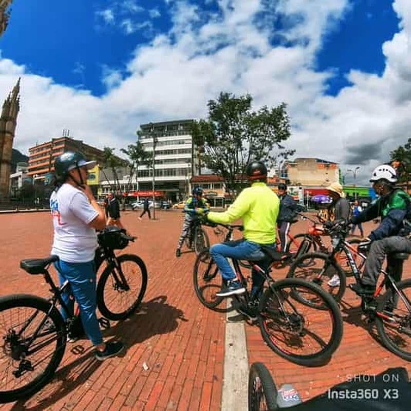 VISITE A VELO DANS LE NORD DE BOGOTÁ