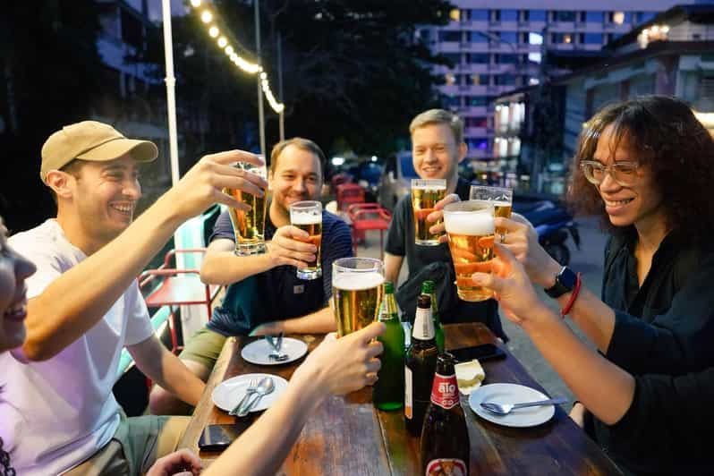 Tournée nocturne des bars de Bangkok en tuk-tuk : Siam, Pratunam et Silom