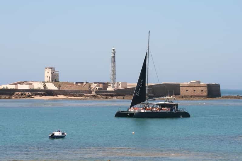 Cádiz : excursion en catamaran dans la baie de Cadix avec un hôte