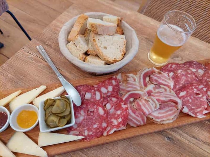 Billet Pise : une visite gastronomique avec un expert local et un sommelier