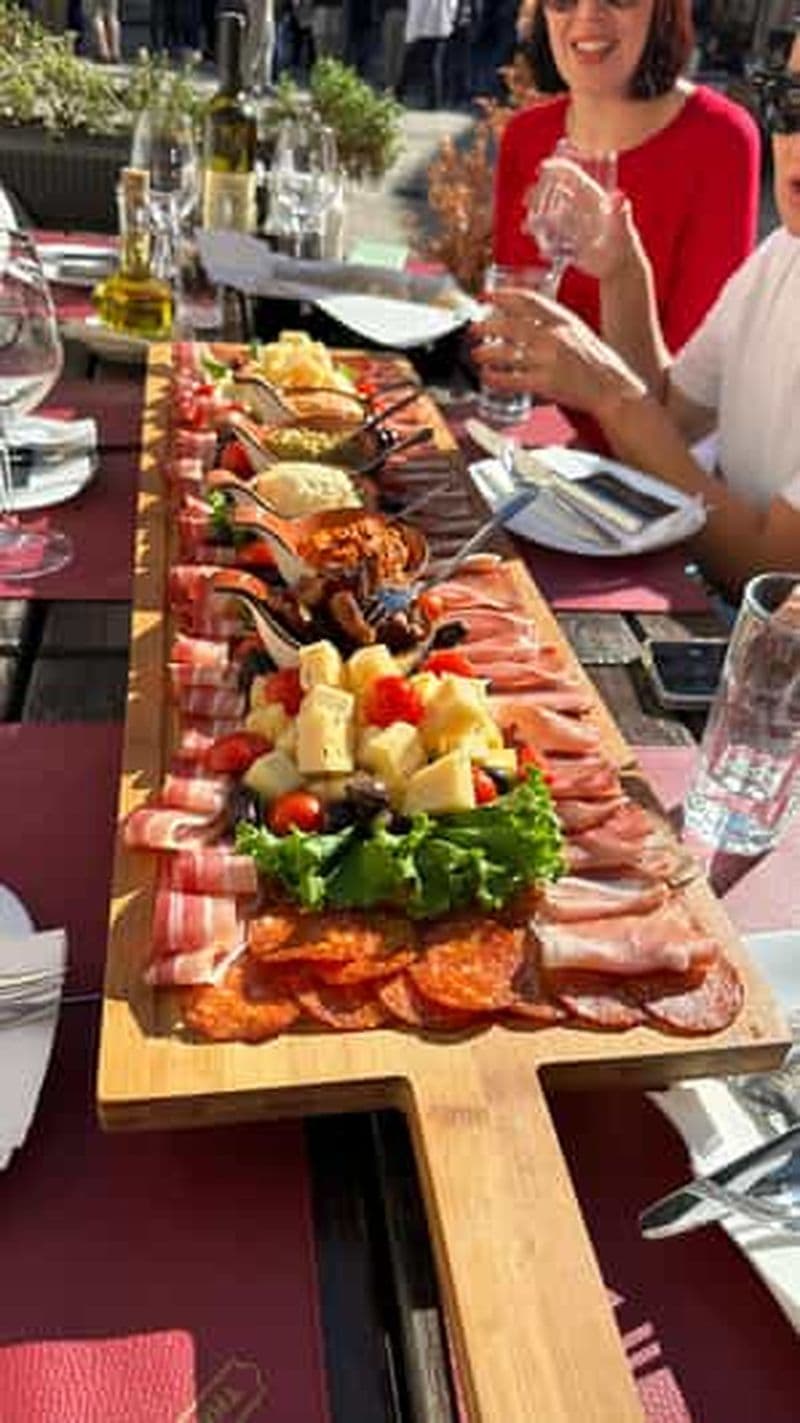 Visite guidée de la baie de Kotor en hors-bord privé avec repas et vin