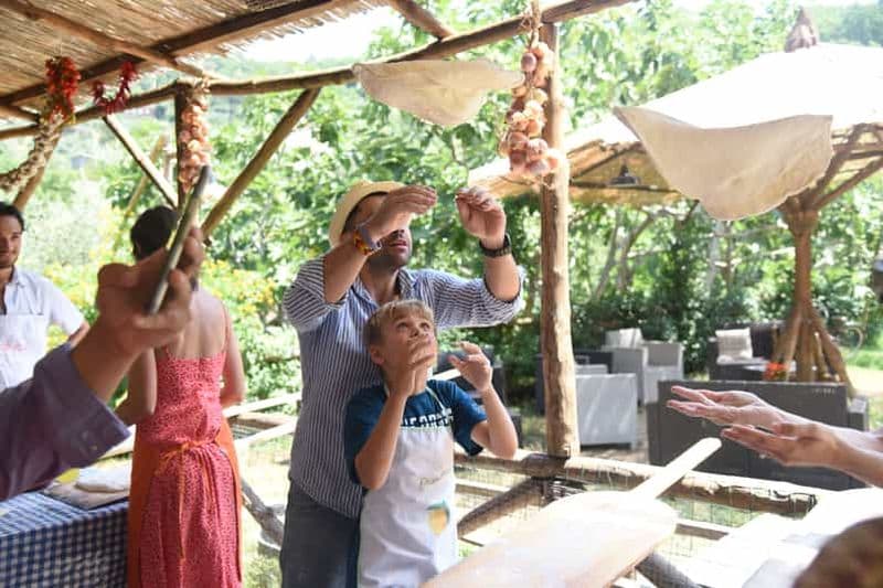 Sorrente : Leçon de pizza, vin et Limoncello dans une ferme locale