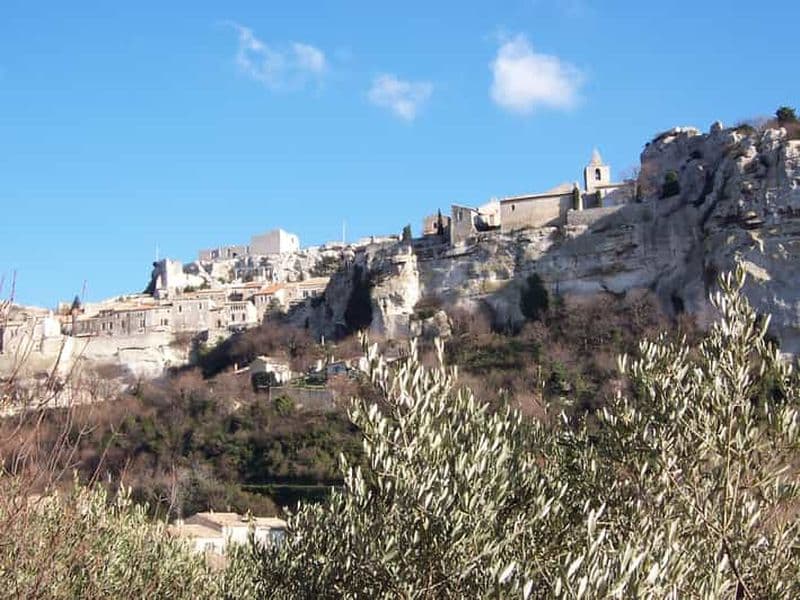 Avignon : visite d'une demi-journée du Pont du Gard, de Saint Remy et des Baux