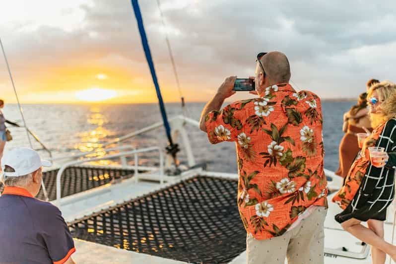 Oahu : croisière en catamaran au coucher du soleil à Waikiki