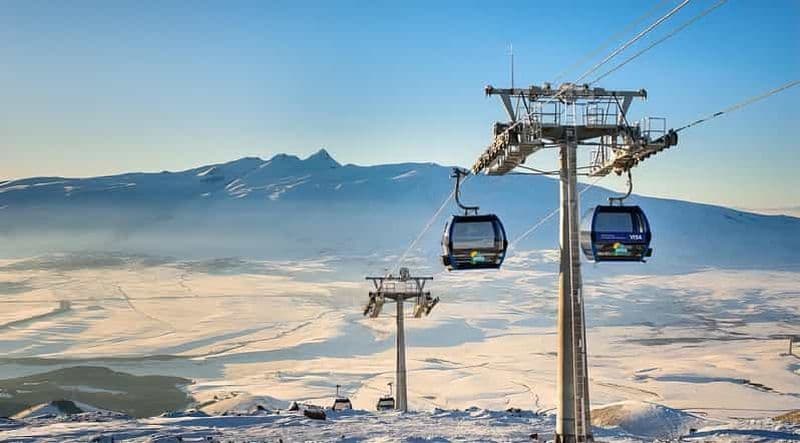 Merveilles hivernales : Myler Ski, Saghmosavank et monument de l'alphabet